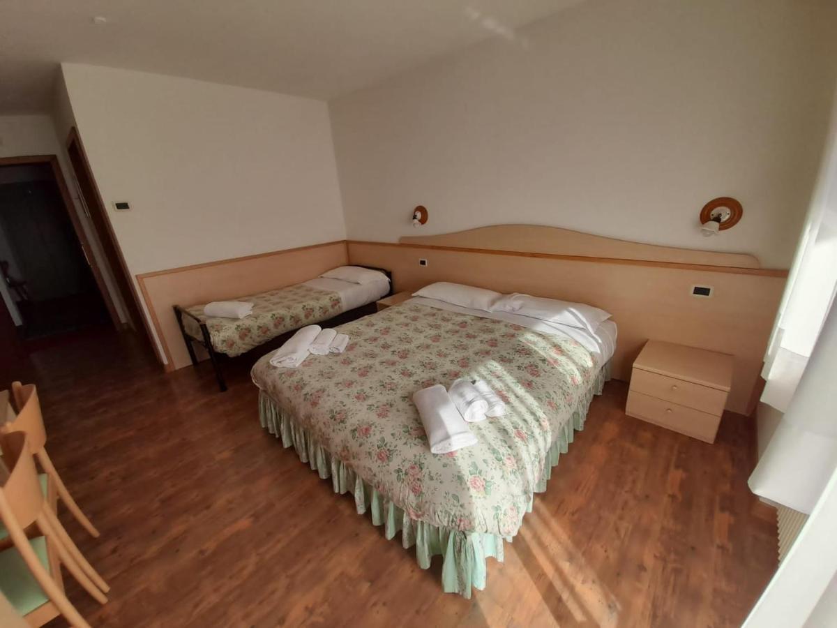 Hotel Garni B&B Maffei Pinzolo Εξωτερικό φωτογραφία
