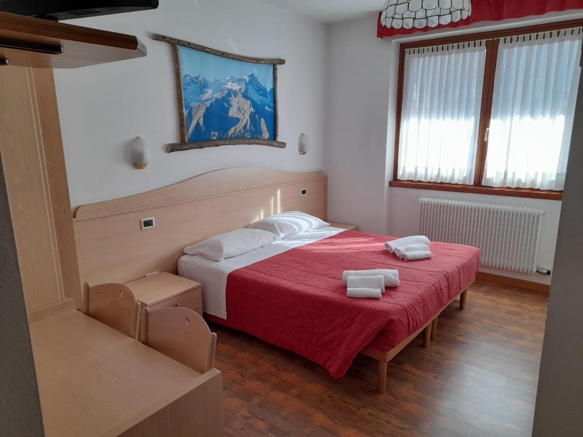 Hotel Garni B&B Maffei Pinzolo Εξωτερικό φωτογραφία