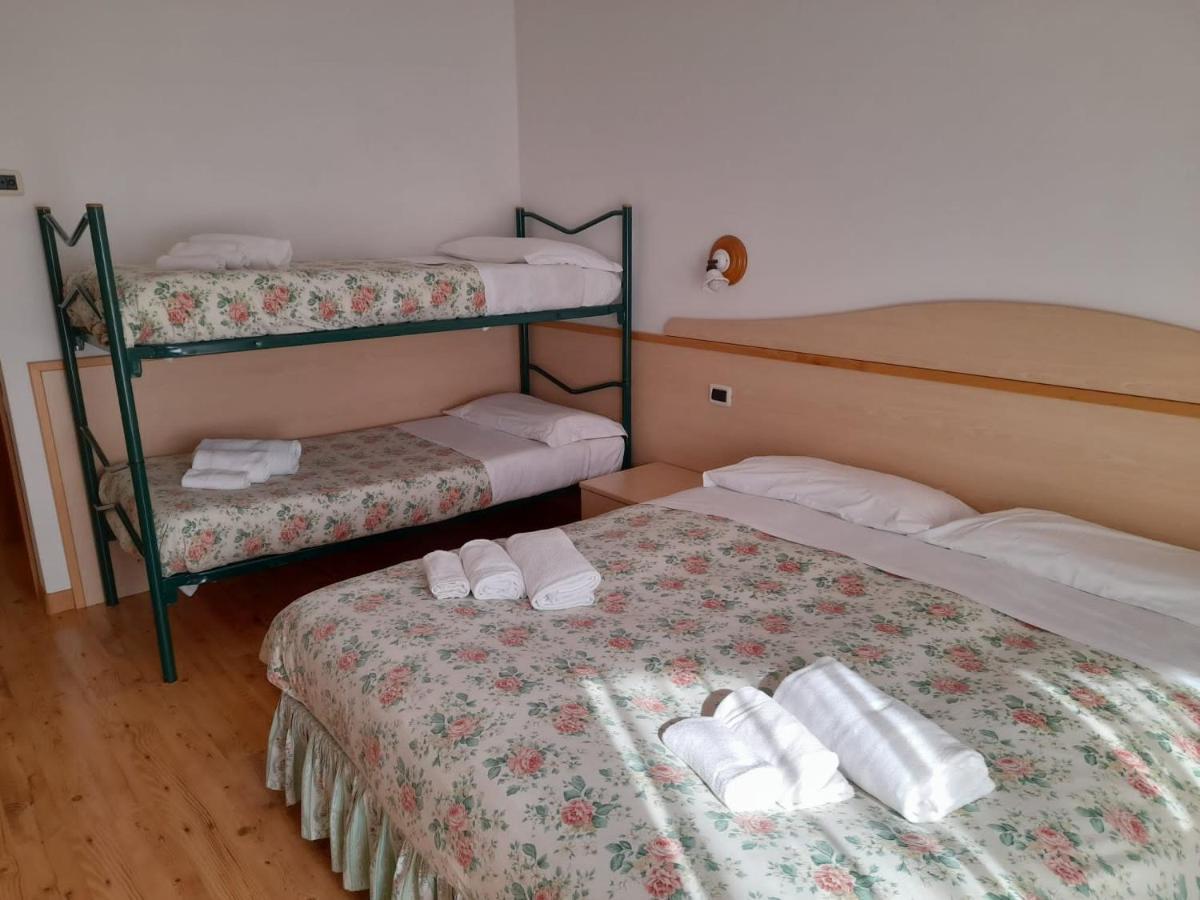 Hotel Garni B&B Maffei Pinzolo Εξωτερικό φωτογραφία