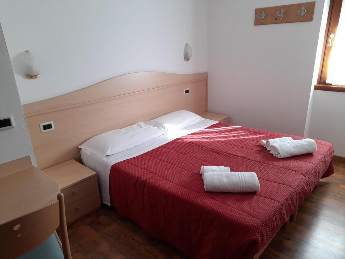 Hotel Garni B&B Maffei Pinzolo Εξωτερικό φωτογραφία